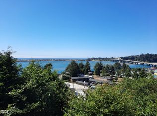 350 SW Pacific View St, Waldport, OR 97394