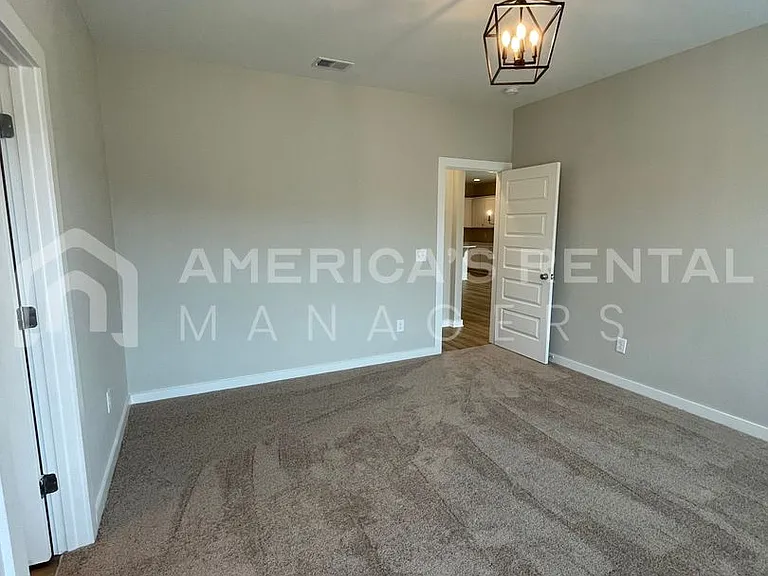 10316 Middleton Rd — Photo 11