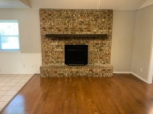 3324 Hummingbird Ln, Denton, TX 76209