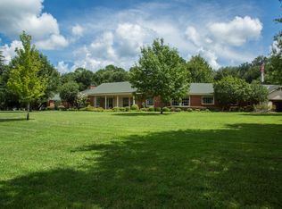 1 Sunset Rd, Palestine, TX 75801