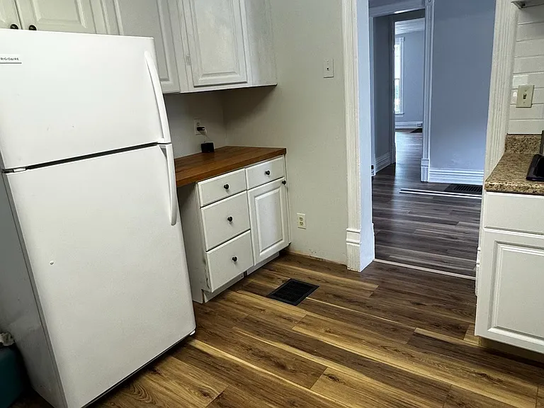 25 Cedar St #1 — Photo 9