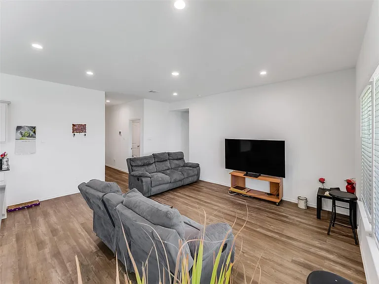 40519 Crisp Beech St — Photo 12