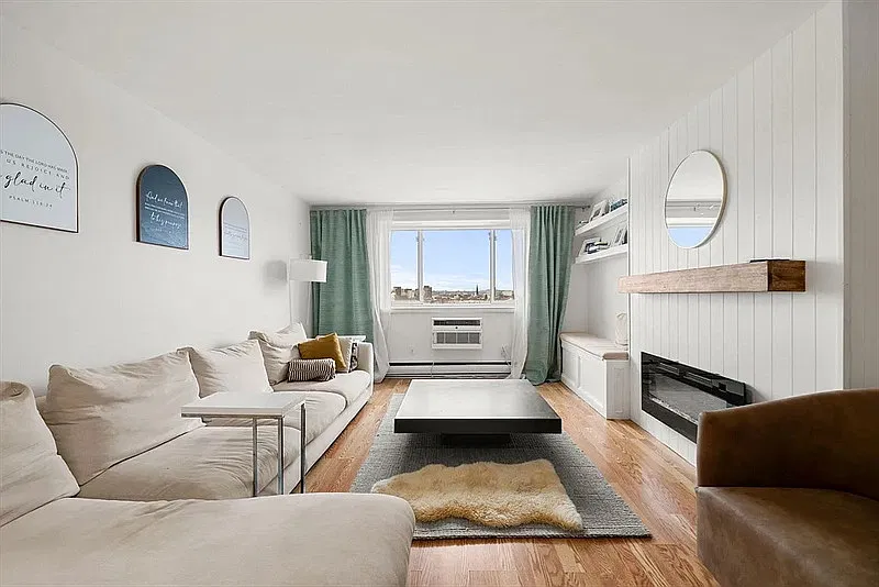 1 bed, 1.0 bath, 596 sqft, $1,820 — Photo 3