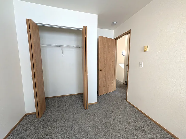 Rowan Grove Apts — Photo 47