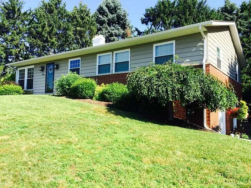 129 York Way photo 1