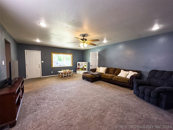 4th image of 6359 Blanco Rd