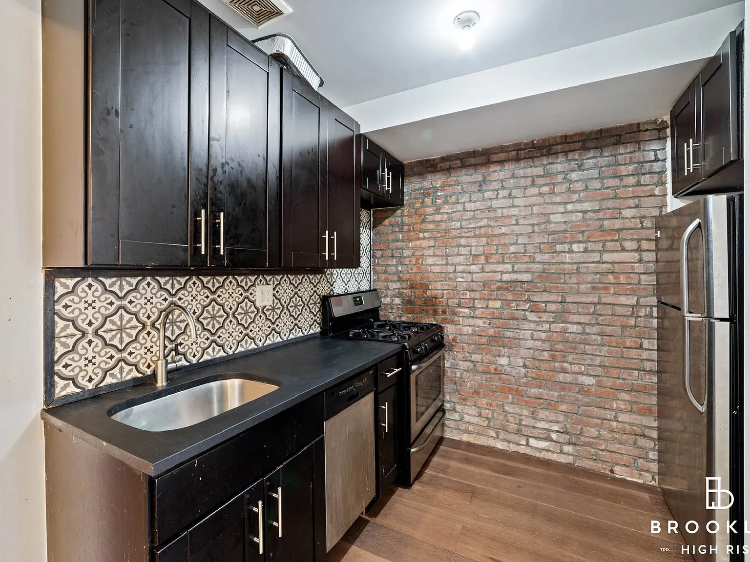 843 Dekalb Avenue — Photo 3