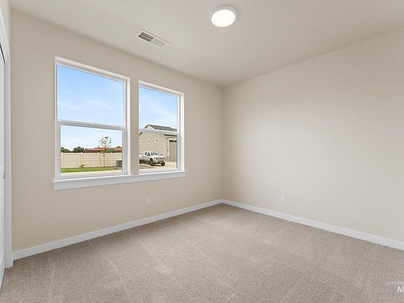 2nd image of 5620 E Arrosa Street Block #5-lot 26