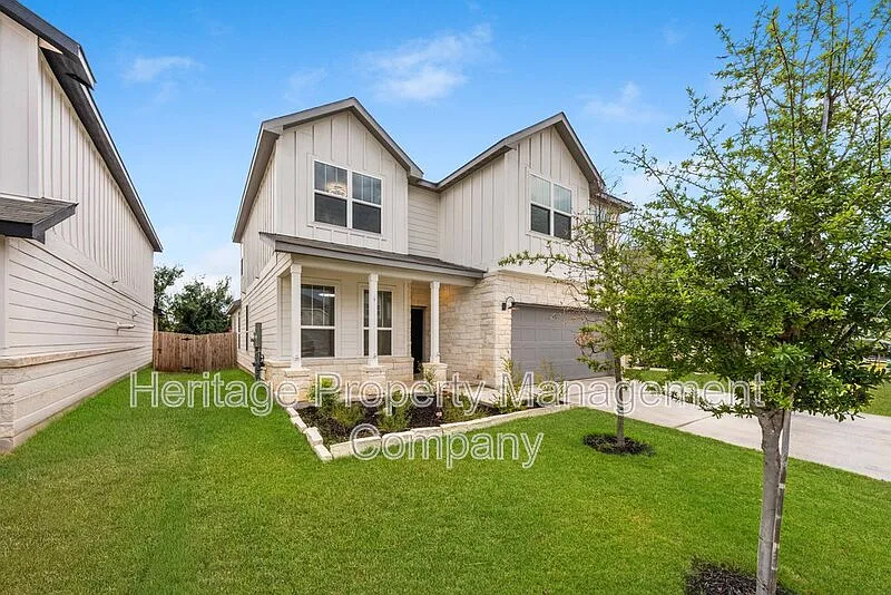 5 bed, 3.0 bath, 2466 sqft, $2,600 — Photo 3