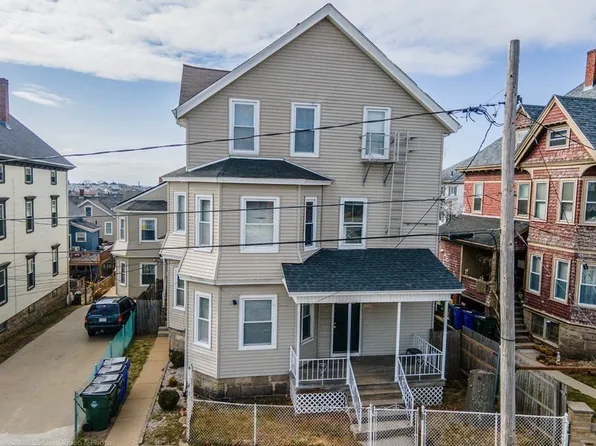 1029 Plymouth Ave #1, Fall River, MA 02721