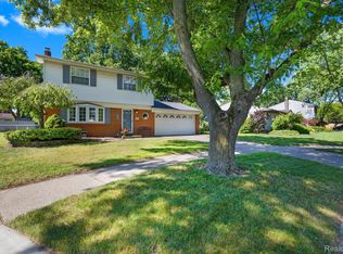 11432 Mona Ct, Plymouth, MI 48170