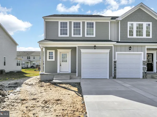 303 Stripes Ct, Dover, DE 19901