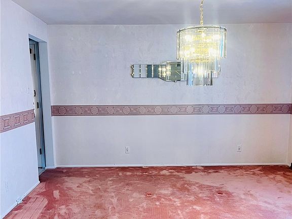 4th image of 3013 Whitehaven Blvd