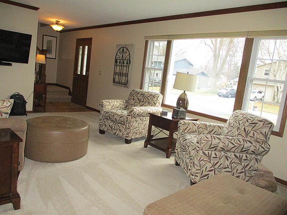 5th image of 108 Dana Dr