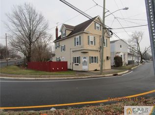 17 Player Ave, Edison, NJ 08817