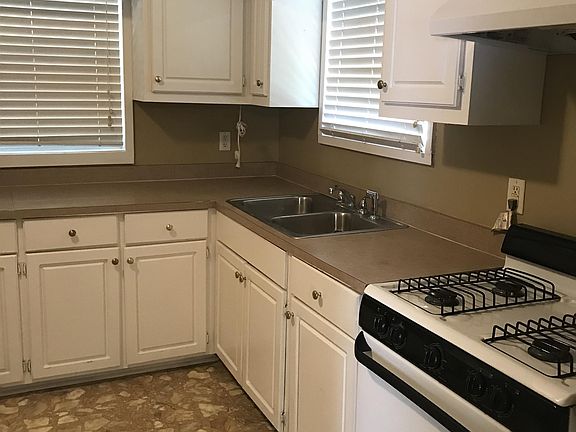 Kitchen, 1st view