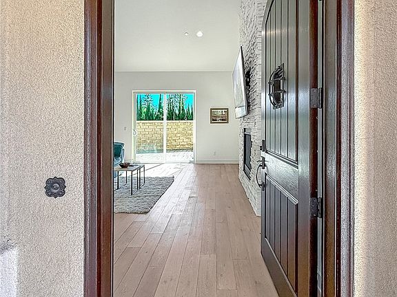 5th image of 4288 Presidio Dr