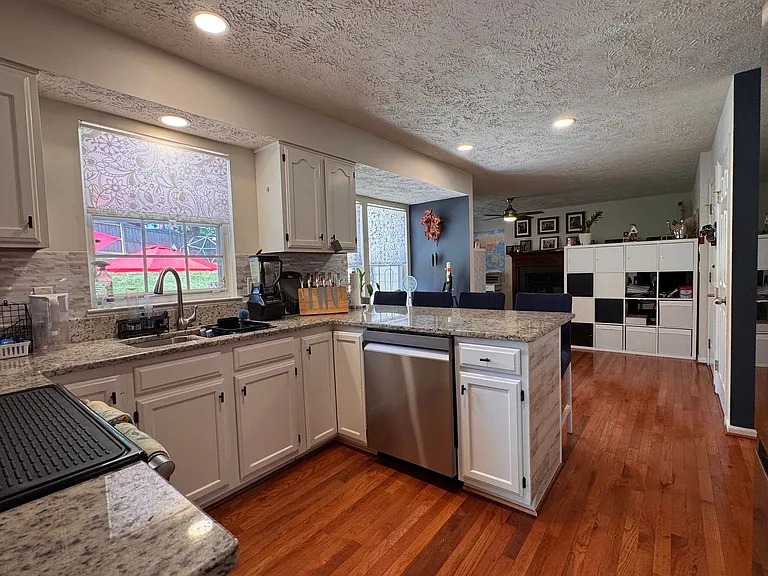 69 Spring Lake Dr — Photo 13