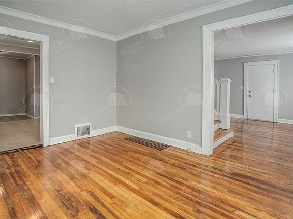 3rd image of 3708 E 61st St
