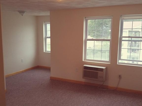 2nd image of 48 Rosewood Dr