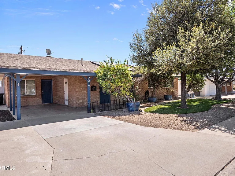 2219 N 74th Pl — Photo 3