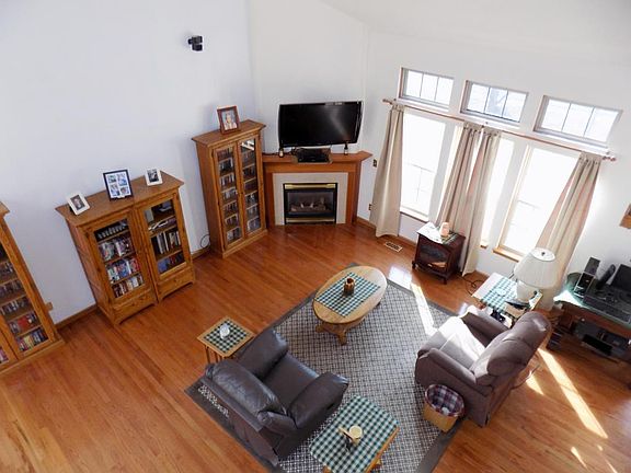 3rd image of 7662 Asden Ct