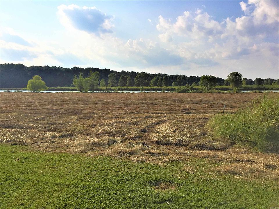 1st image of 331 Mound View Dr