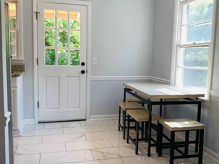 6209 Laramie Ave — Photo 10