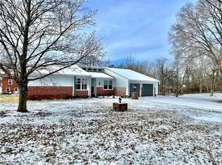 3050 Linda Ln, Sheffield Village, OH 44054