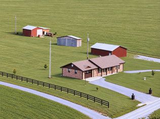690 Reeves Rd, Columbia, KY 42728