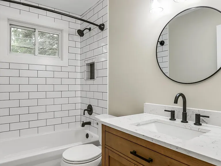 741 Panorama Dr — Photo 4