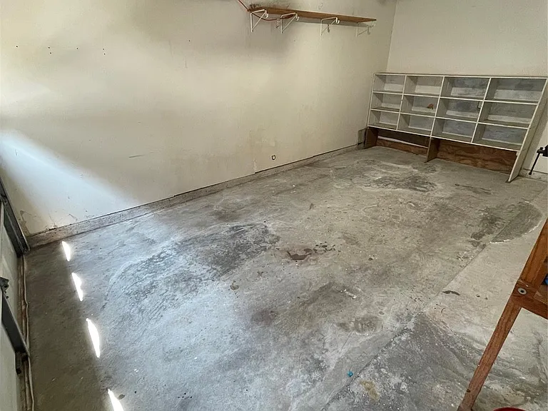 4122 Drake St #1/2 — Photo 23