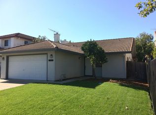 8 Canyon Tree Ct, Sacramento, CA 95822