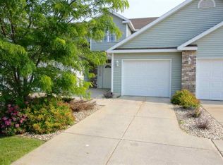 206 Douglas Dr, Brooklyn, WI 53521