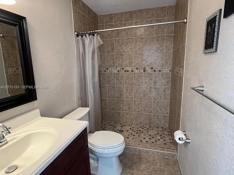 12255 SW 29th Ter — Photo 2