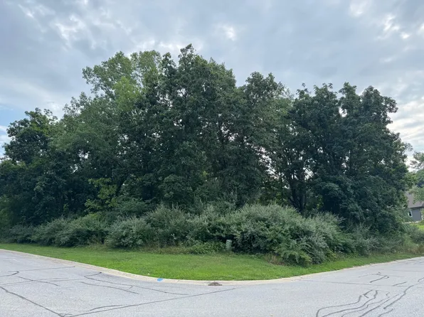 91 Eskir Ln, Crown Point, IN 46307