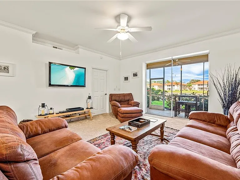 280 Robin Hood Cir #101 — Photo 7