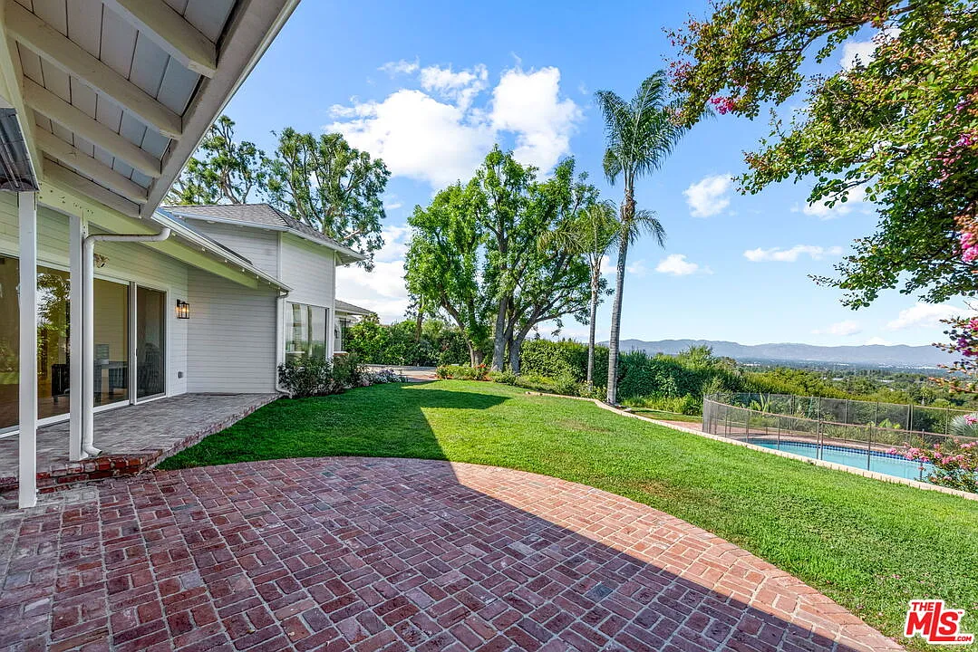 6 bed, 6.0 bath, 6867 sqft, $15,000 — Photo 1