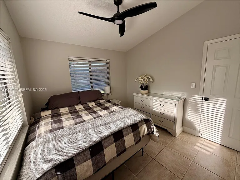 3064 S Oakland Forest Dr #1001 — Photo 17