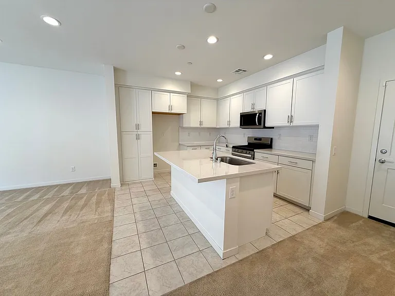 201 Red Brick Dr #2 — Photo 8