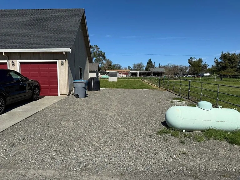 7420 Clement Rd — Photo 8