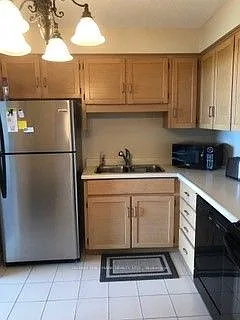 695 Richmond St #1311 — Photo 1