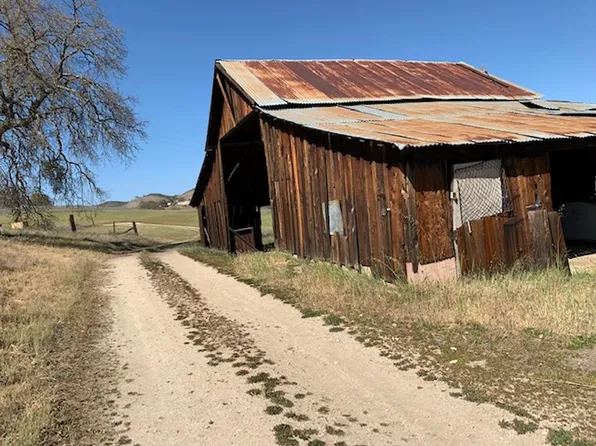 53150 Bradley Lockwood Rd, Lockwood, CA 93932