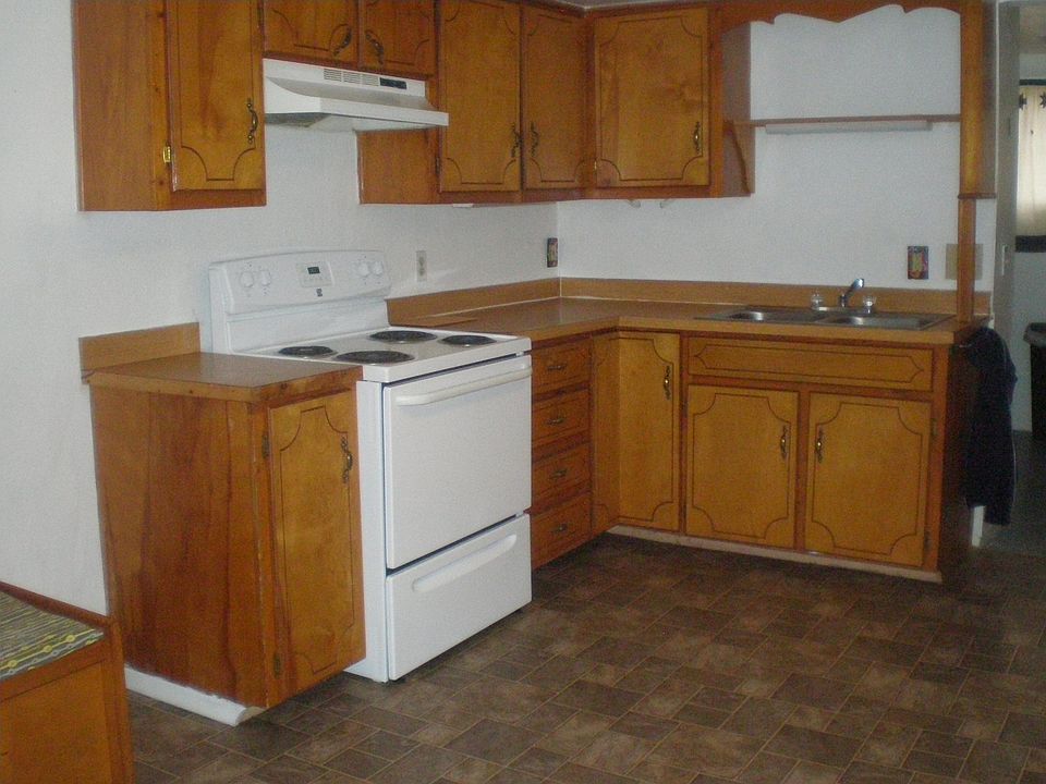 2nd image of 2031 N Silver St #A