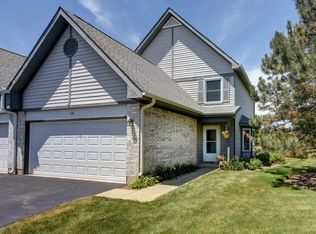1541 Cedarwood Ct, Gurnee, IL 60031