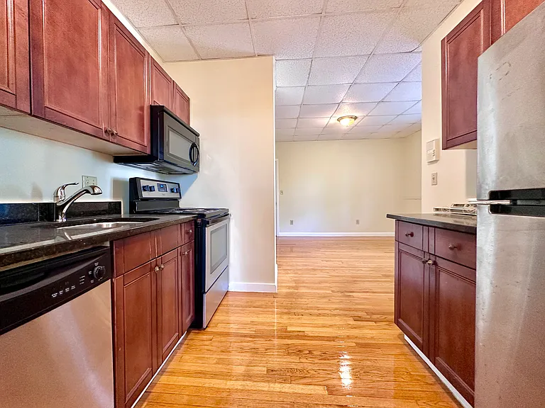 295 Nahant Rd #3U — Photo 5