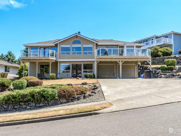 1908 Dumas Circle NE, Tacoma, WA 98422