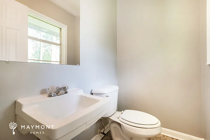 4133 Conley Cir — Photo 13