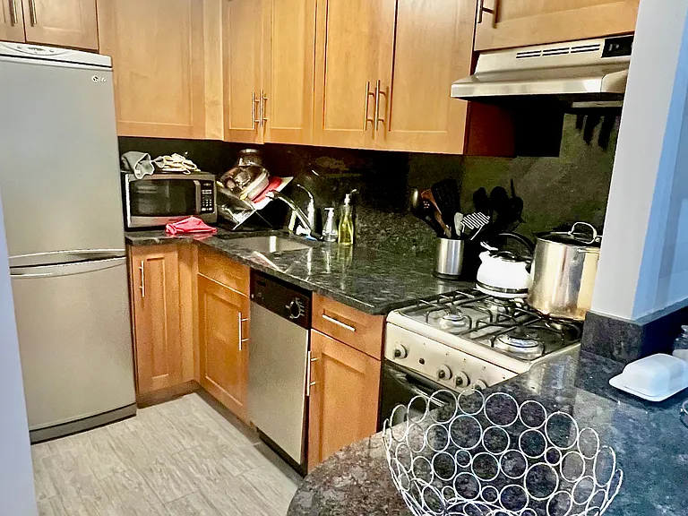 331 W End Ave #2-A — Photo 5
