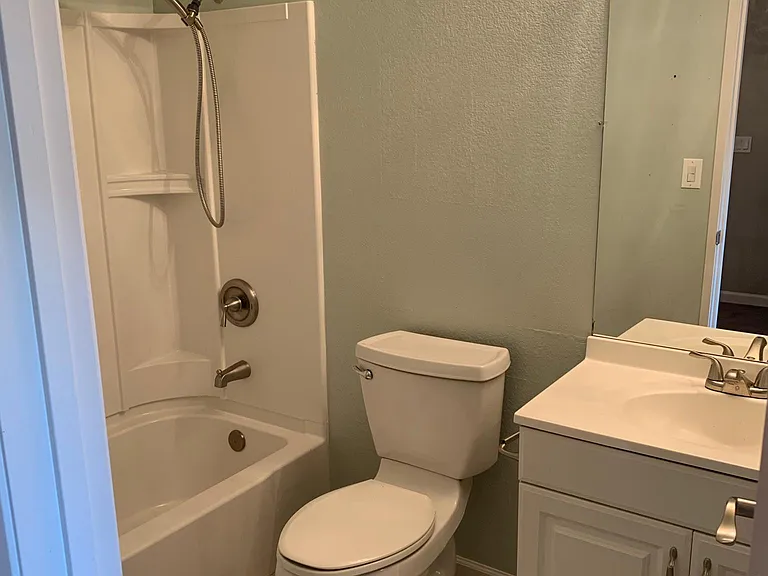 1443 Spring Valley Cmn — Photo 15